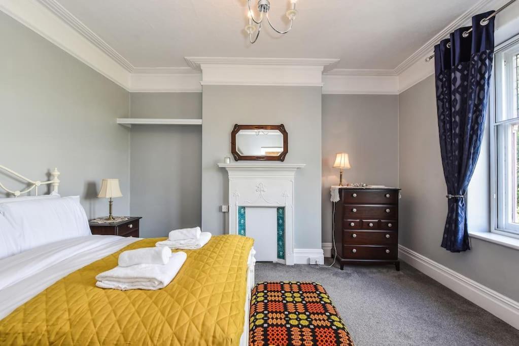 Traditional 3-Bed Property In Pontcanna With Parking 카디프 외부 사진