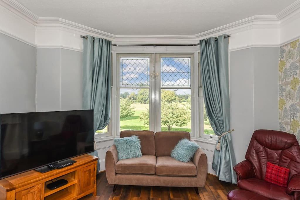 Traditional 3-Bed Property In Pontcanna With Parking 카디프 외부 사진