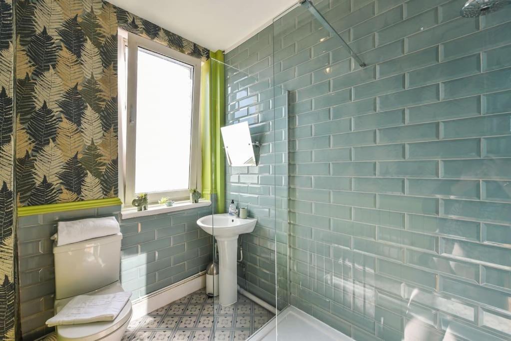 Traditional 3-Bed Property In Pontcanna With Parking 카디프 외부 사진