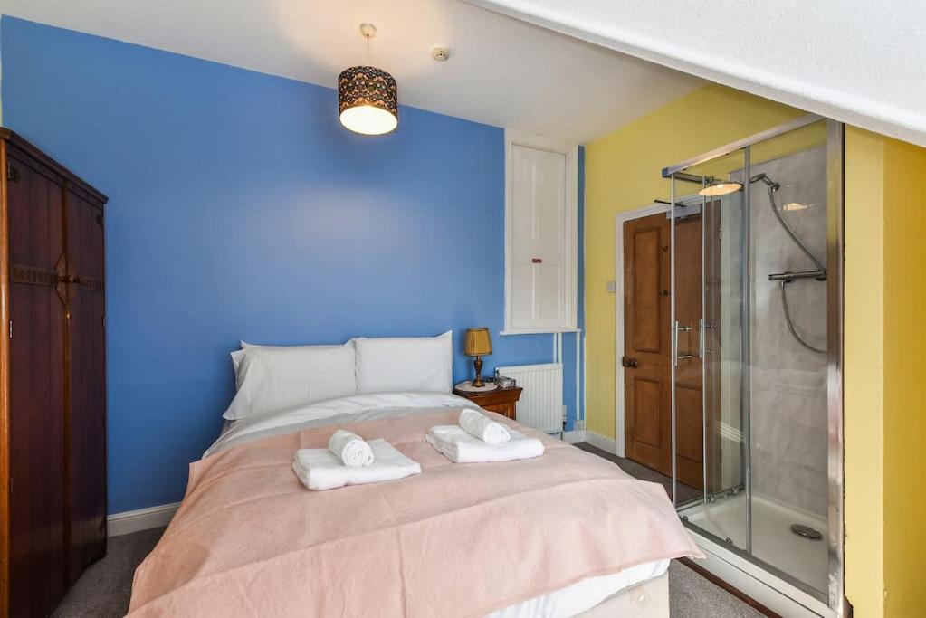 Traditional 3-Bed Property In Pontcanna With Parking 카디프 외부 사진